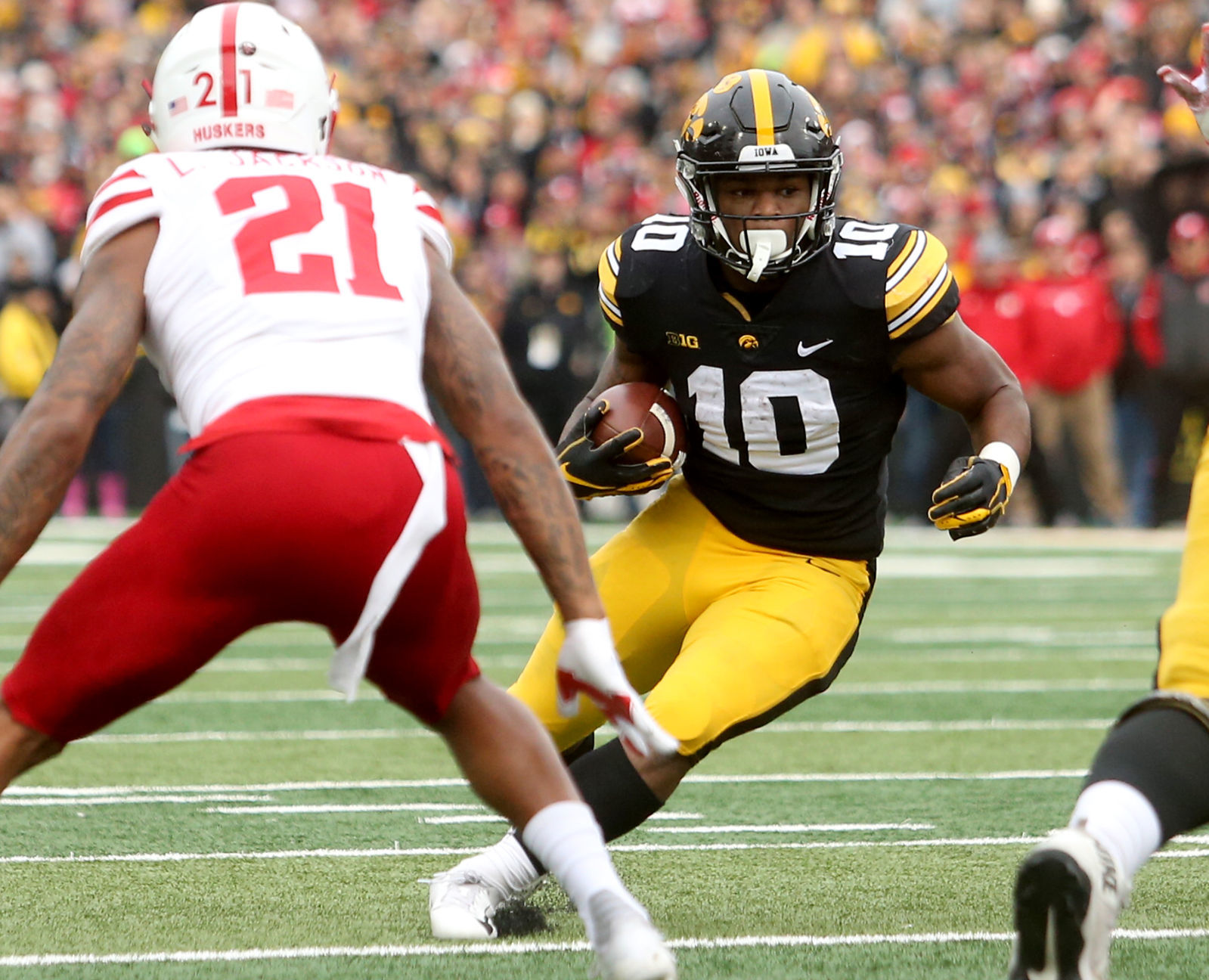 112318-Iowa-Football-037